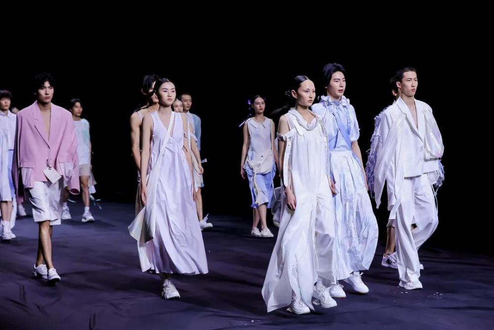 百度带你探索夏季女装流行趋势与时尚选择新风尚