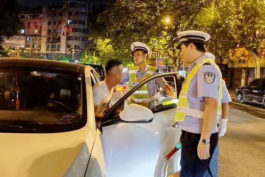 禄丰新闻酒驾事件曝光，最新视频报道来袭